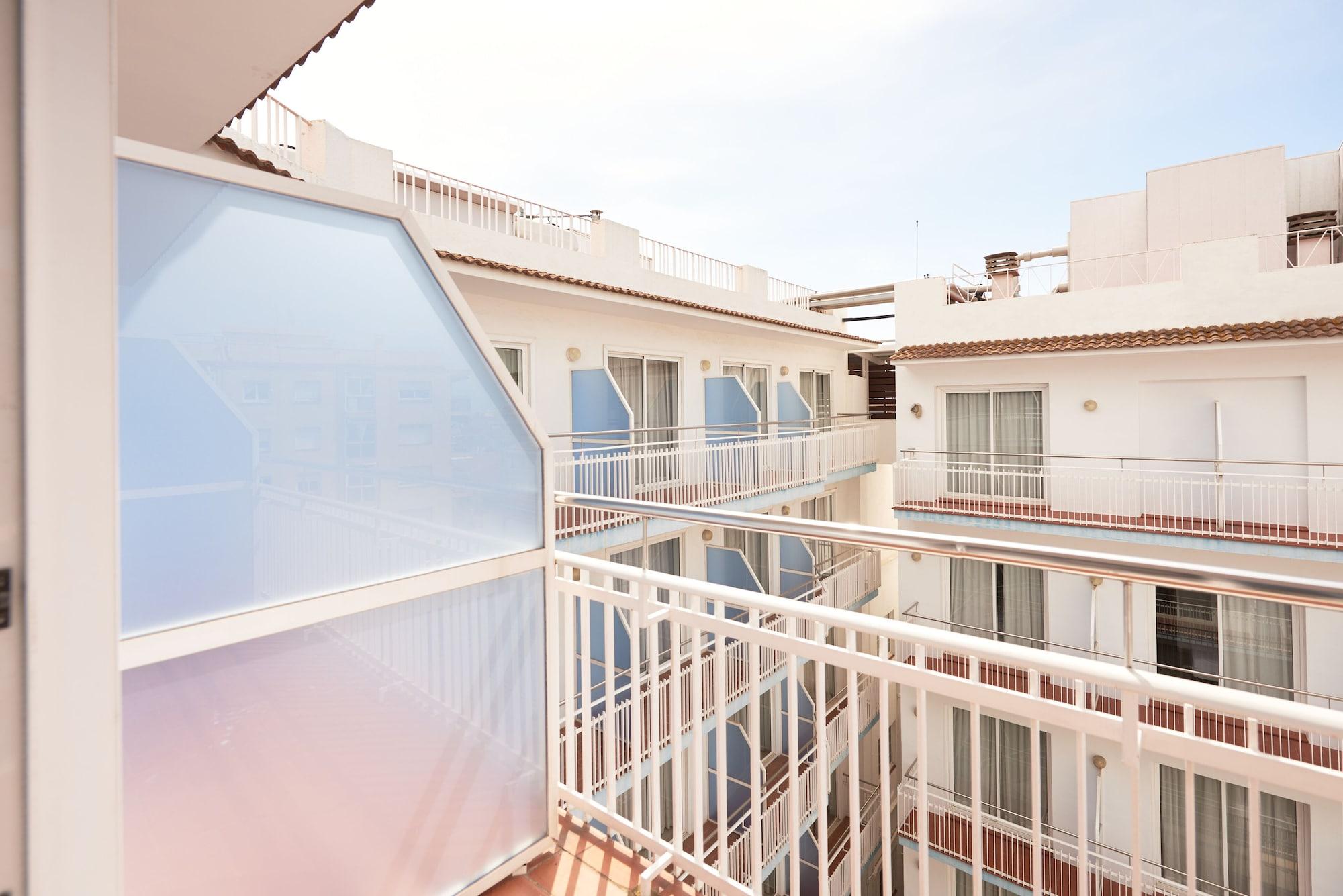 Hotel Miami Калелья Экстерьер фото