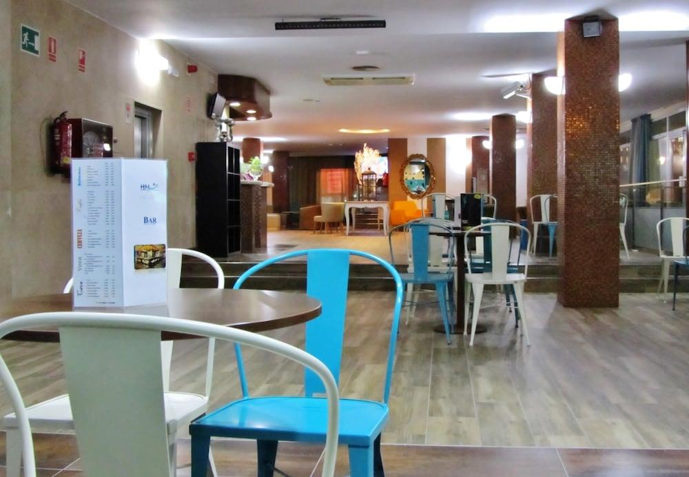 Hotel Miami Калелья Экстерьер фото