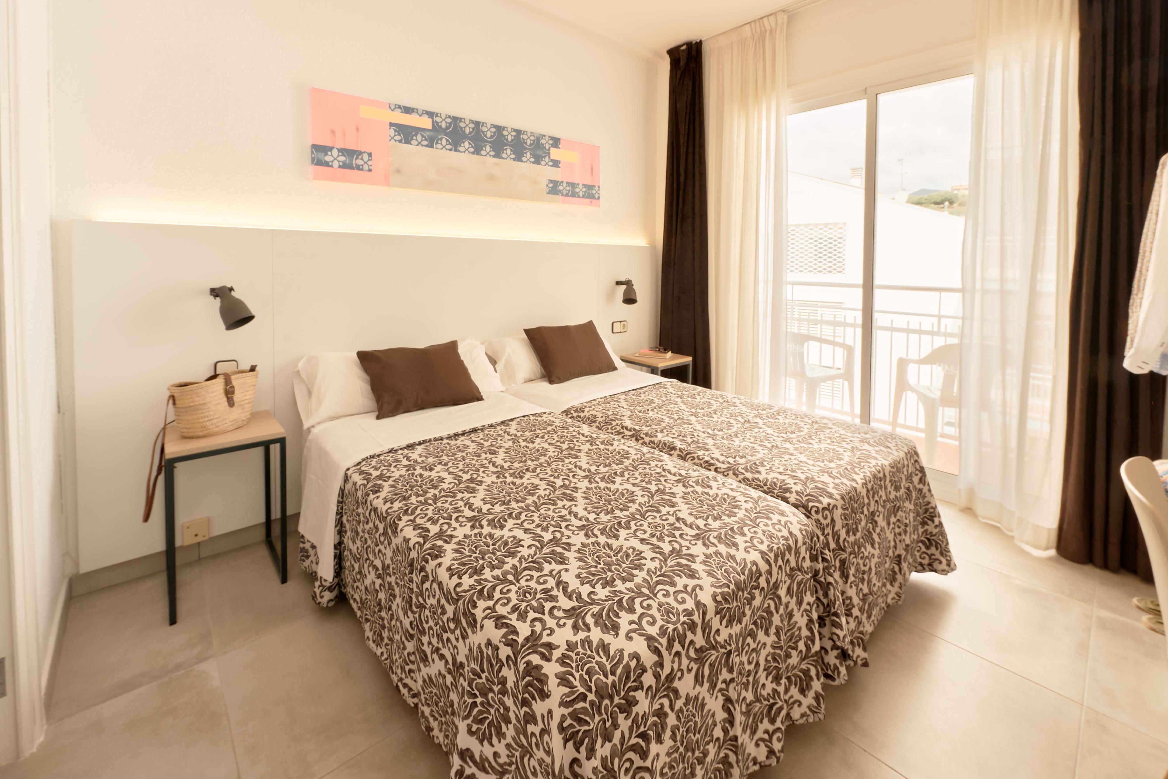 Hotel Miami Калелья Экстерьер фото
